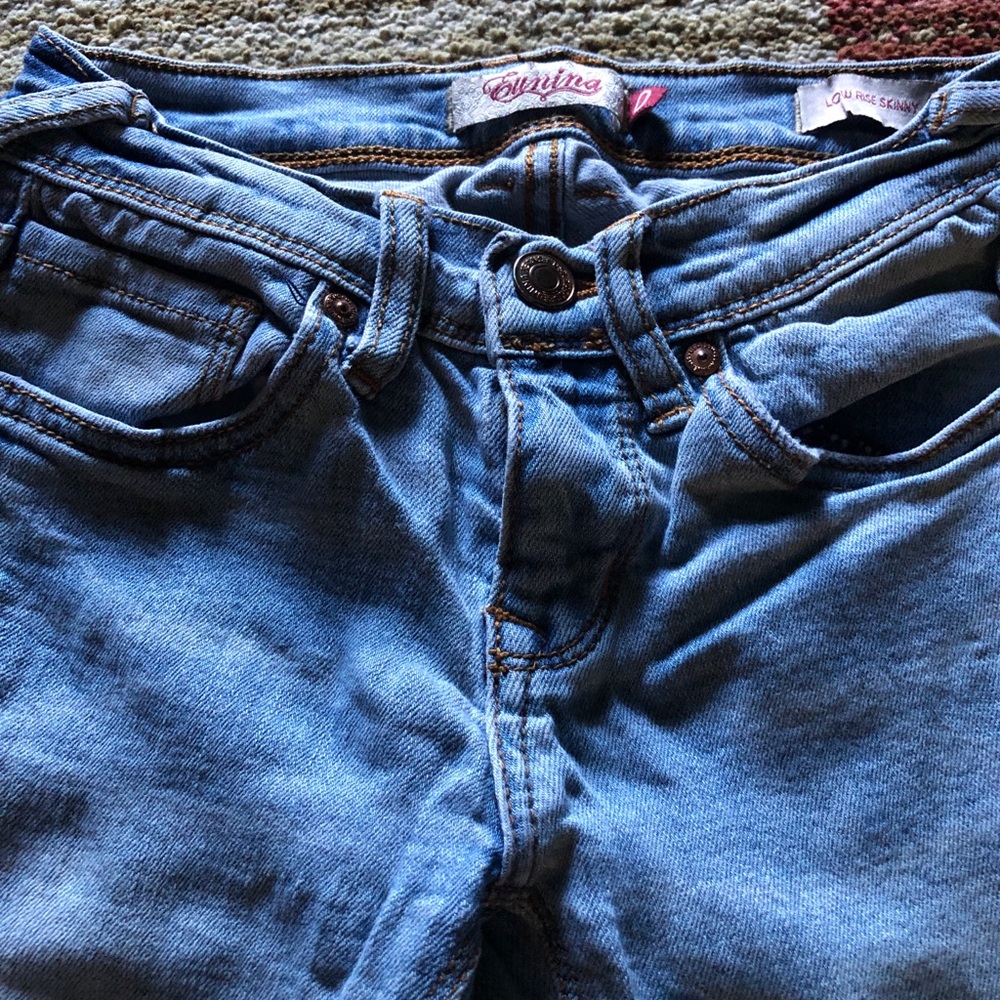 Jeans - Picture 2 of 3